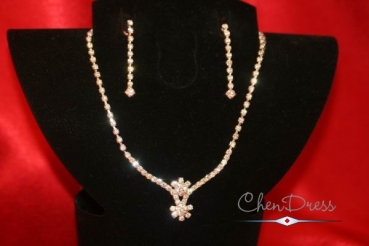 Sehr feines und elegantes Collier-Set-2 tlg. Collier Ohringe Strass Steinen BA4717