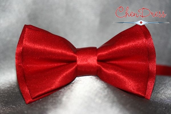 bowtie of sateen in red