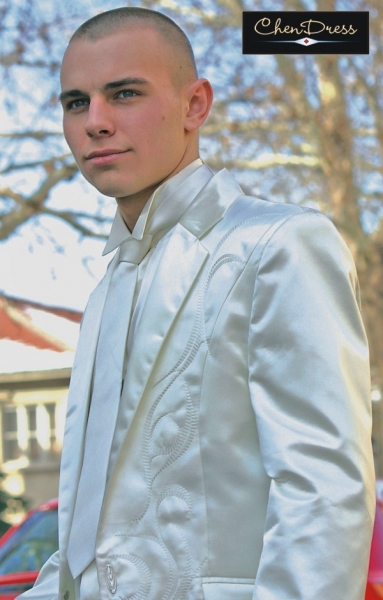 Hochzeitsanzug 3teilig in ivory mit Stickereien