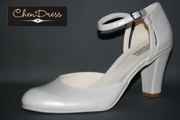 Brautschuhe Kleopatra in ivory / hellcreme