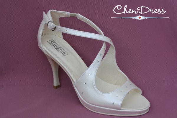 Brautschuhe Barbara in ivory / hellcreme