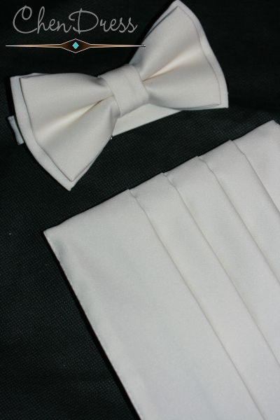 Kummerbund-Fliege-Set in ivory / hellcreme MATT