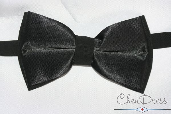 bowtie of sateen in black